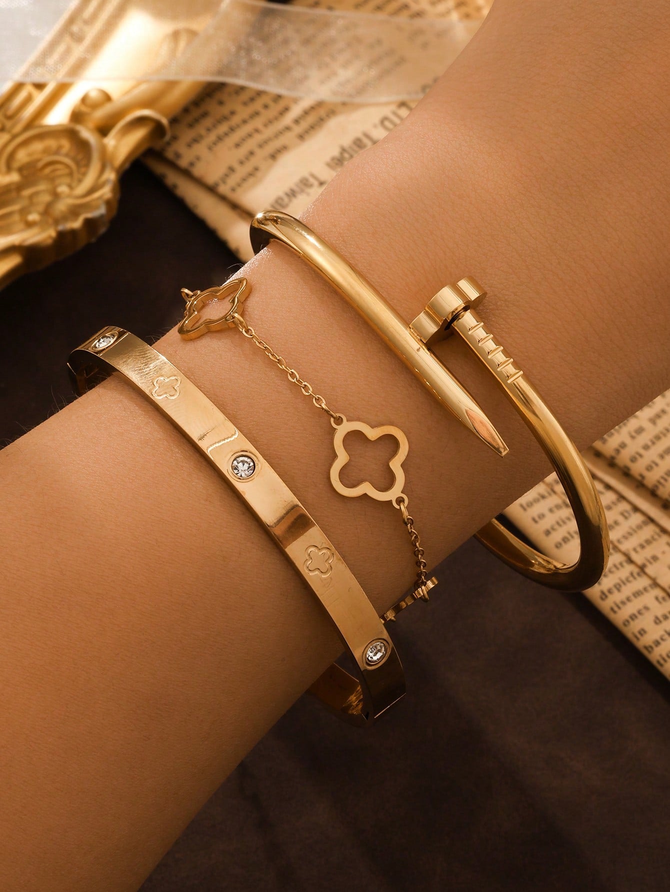 3Pcs/Set Stainless Steel Golden Nail & Clover Bracelet 