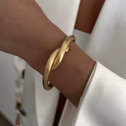 Exaggerated Punk Matte Heavy Metal Chunky Open Bangles for Women Vintage Geometric Spring Bracelets Men Couple Jewelry