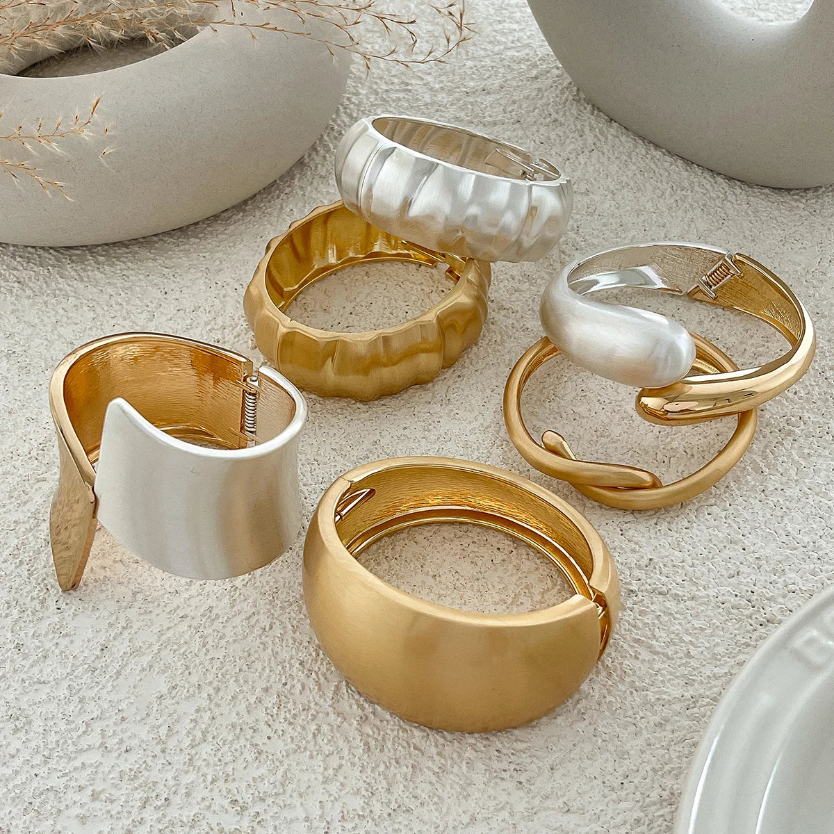 Exaggerated Punk Matte Heavy Metal Chunky Open Bangles for Women Vintage Geometric Spring Bracelets Men Couple Jewelry