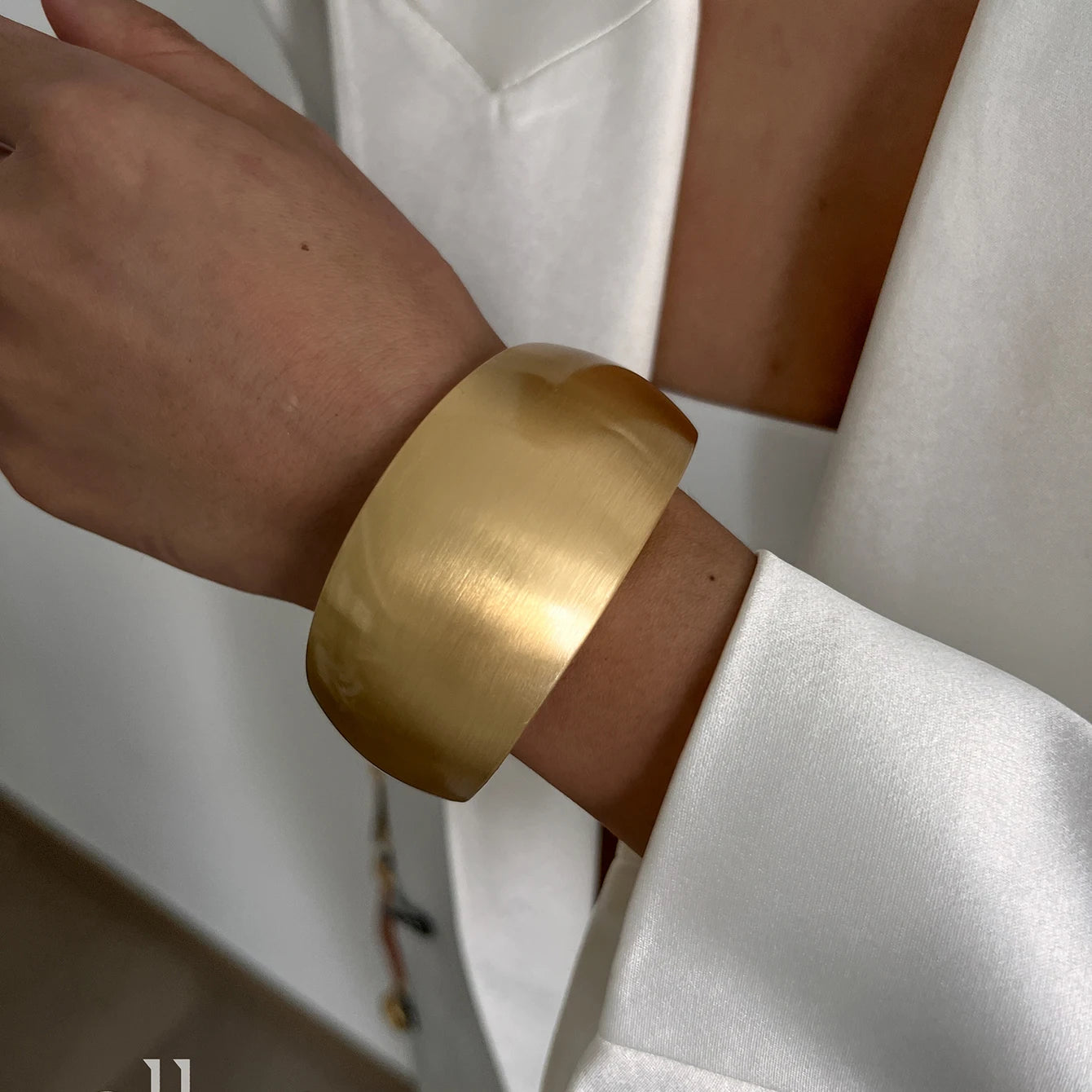 Exaggerated Punk Matte Heavy Metal Chunky Open Bangles for Women Vintage Geometric Spring Bracelets Men Couple Jewelry