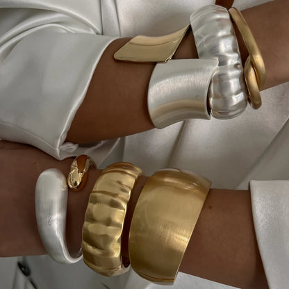 Exaggerated Punk Matte Heavy Metal Chunky Open Bangles for Women Vintage Geometric Spring Bracelets Men Couple Jewelry