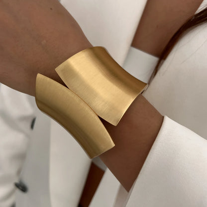 Exaggerated Punk Matte Heavy Metal Chunky Open Bangles for Women Vintage Geometric Spring Bracelets Men Couple Jewelry